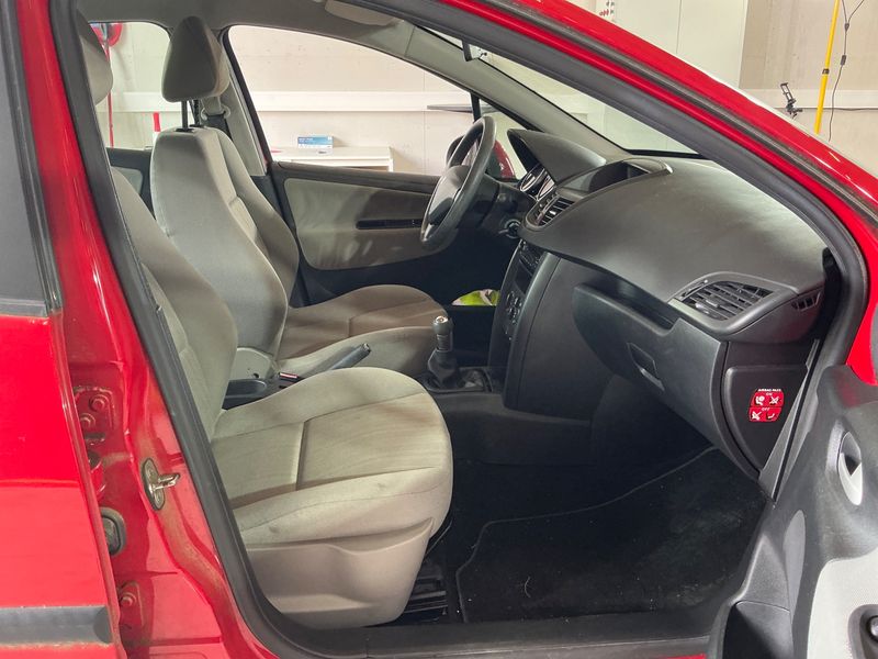 Peugeot 207 1.4 Junior 2007 – снимка 3