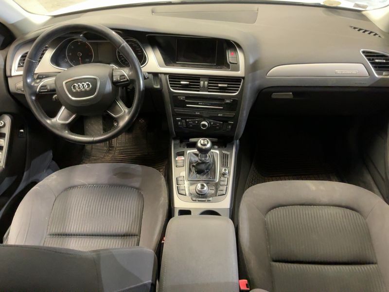Audi A4 2.0 TDI quattro Ambiente 2014 – снимка 12
