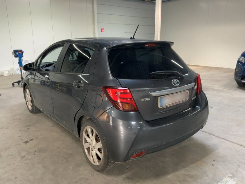 Toyota Yaris 1.5 Hybrid Attitude 2015 – снимка 6
