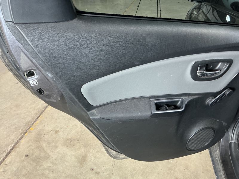 Toyota Yaris 1.5 Hybrid Attitude 2015 – снимка 28