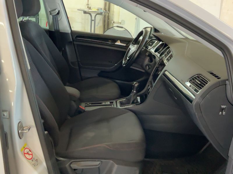 Volkswagen Golf VII 1.0 TSI Sound 2018 – снимка 16