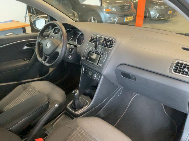 Volkswagen Polo 1.0 Comfortline 2017 – снимка 17