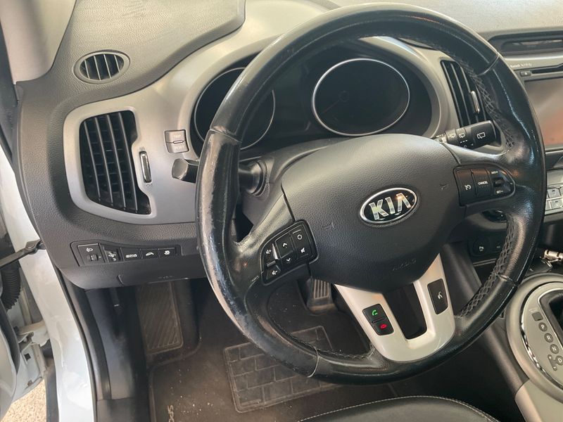 Kia Sportage 2.0 CRDi Feel 4WD 2015 – снимка 23