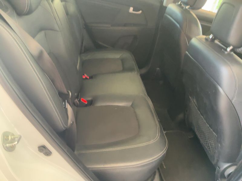 Kia Sportage 2.0 CRDi Feel 4WD 2015 – снимка 19