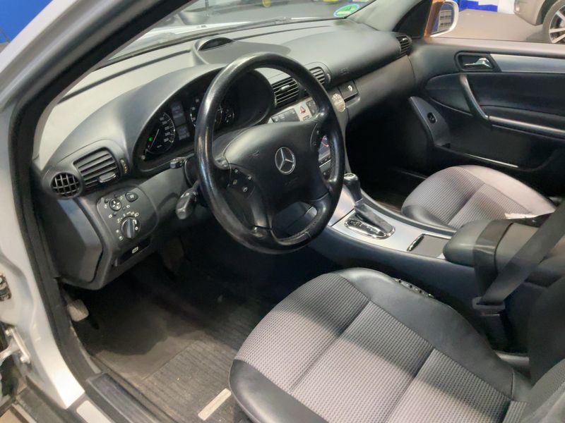 Mercedes-Benz C-Klasse C 200 Kompressor Avantgarde 2005 – снимка 18