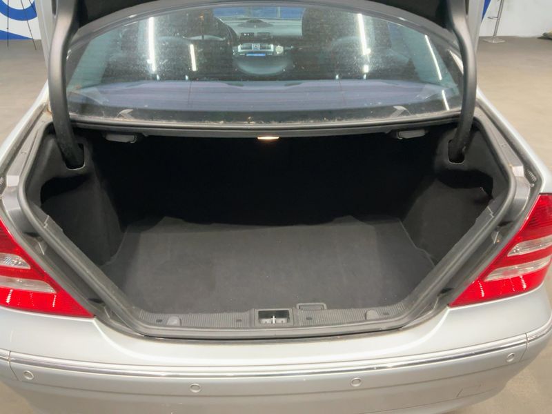 Mercedes-Benz C-Klasse C 200 Kompressor Avantgarde 2005 – снимка 16