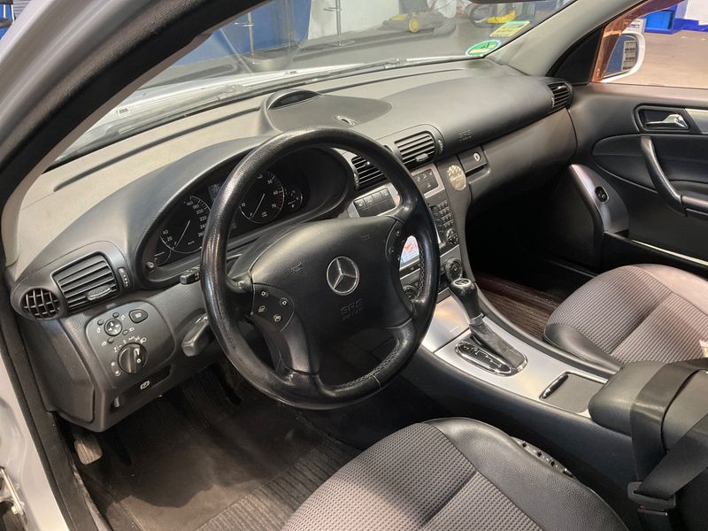Mercedes-Benz C-Klasse C 200 Kompressor Avantgarde 2005 – снимка 23