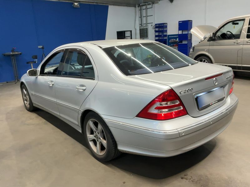 Mercedes-Benz C-Klasse C 200 Kompressor Avantgarde 2005 – снимка 6