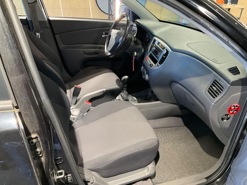 Kia Rio 1.4 EX Top 2007 – снимка 3