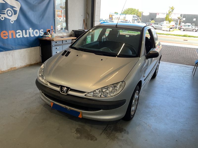 Peugeot 206 1.4 Grand Filou Cool 2005 – снимка 1