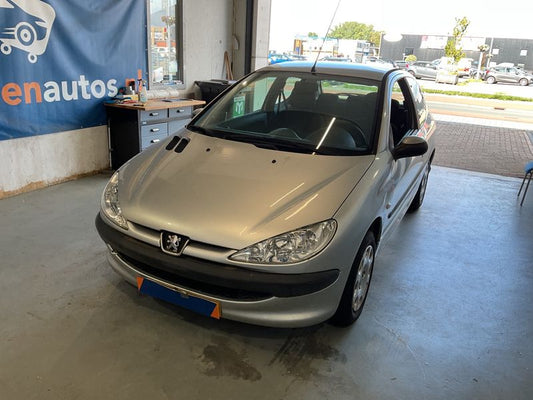 Peugeot 206 1.4 Grand Filou Cool 2005 – снимка 1