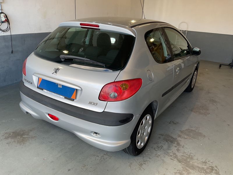 Peugeot 206 1.4 Grand Filou Cool 2005 – снимка 2