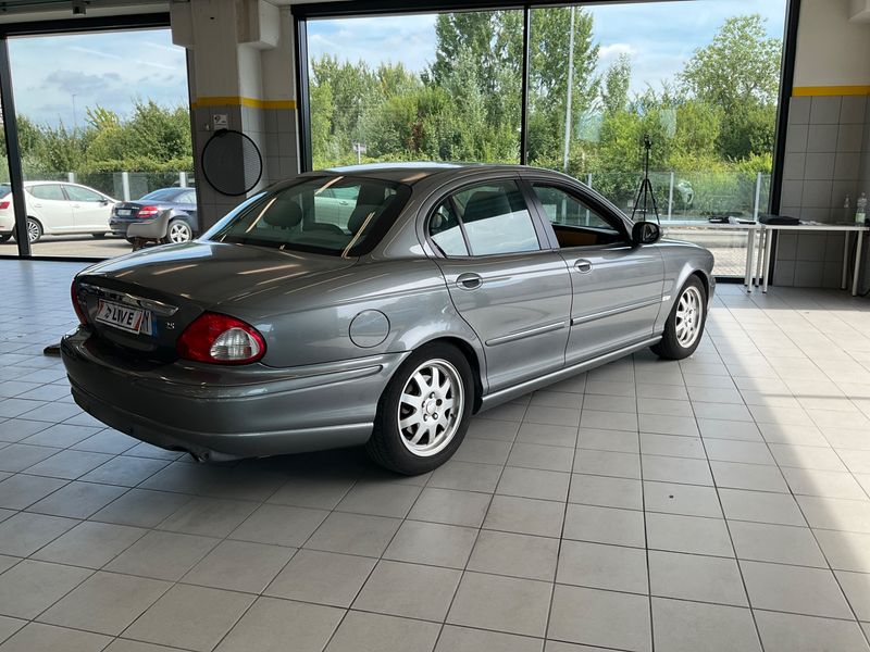 Jaguar X-TYPE 2.5 V6 Executive 2004 – снимка 2