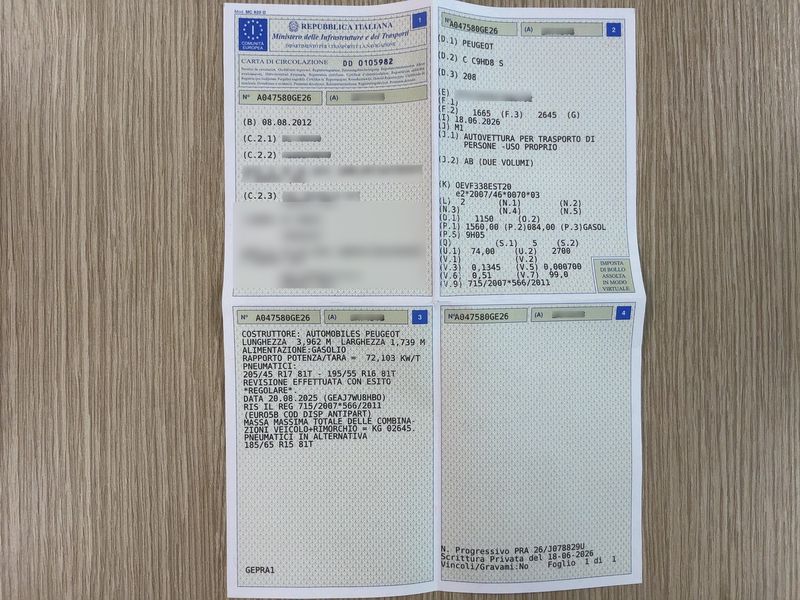 Peugeot 208 1.6 e-HDi Allure 2012 – снимка 20