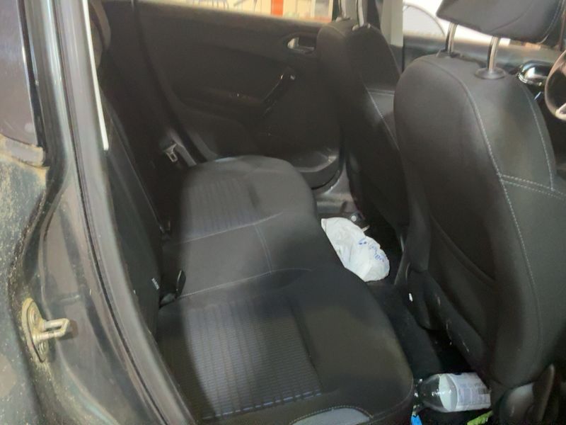 Peugeot 208 1.6 e-HDi Allure 2012 – снимка 19