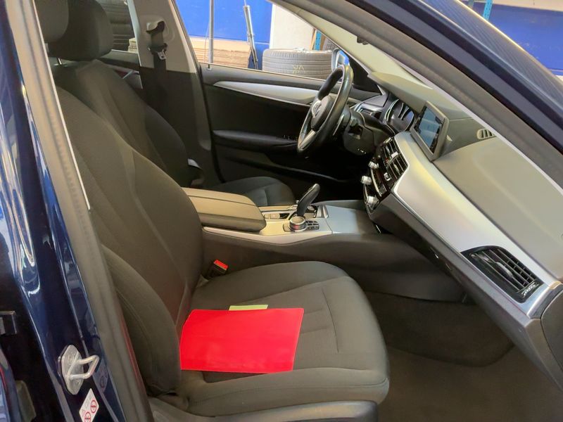 BMW 5er 530d 2018 – снимка 16
