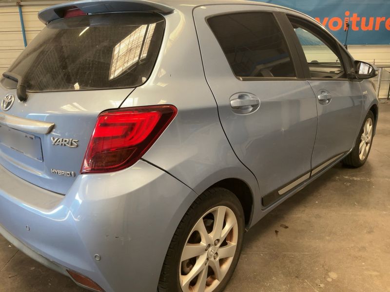 Toyota Yaris 1.5 Hybrid Attitude 2015 – снимка 8