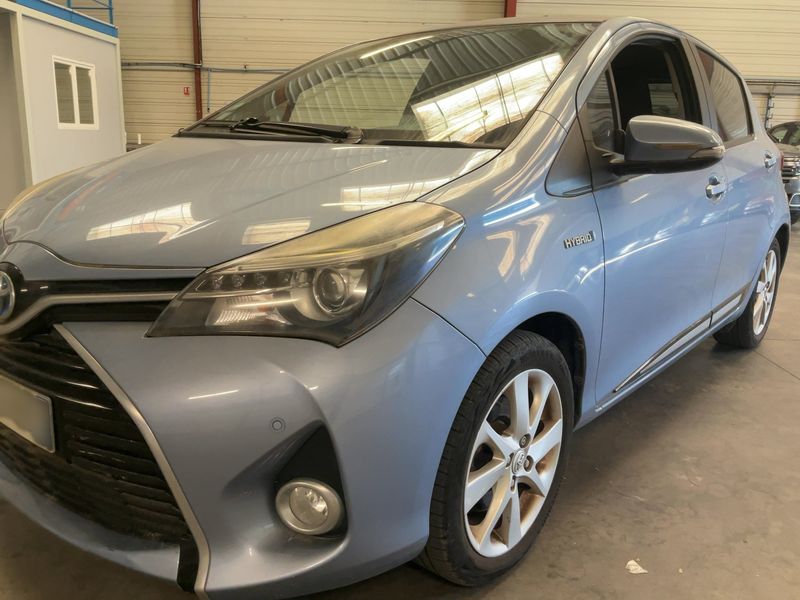 Toyota Yaris 1.5 Hybrid Attitude 2015 – снимка 2