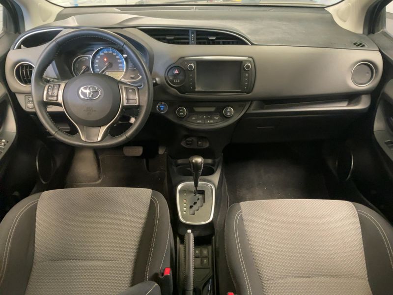 Toyota Yaris 1.5 Hybrid Attitude 2015 – снимка 17
