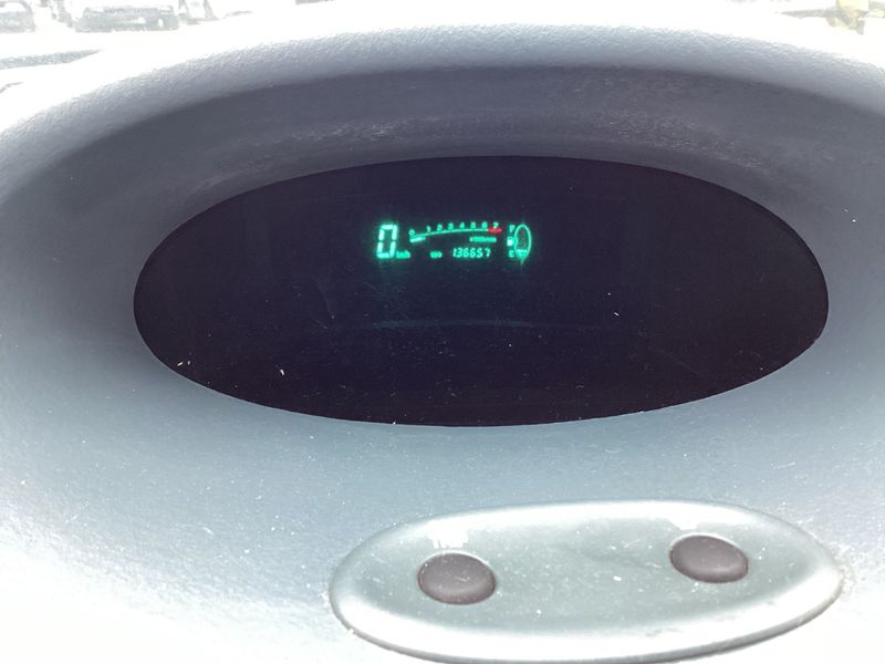 Toyota Yaris 1.0 VVT-i Sol 2001 – снимка 4