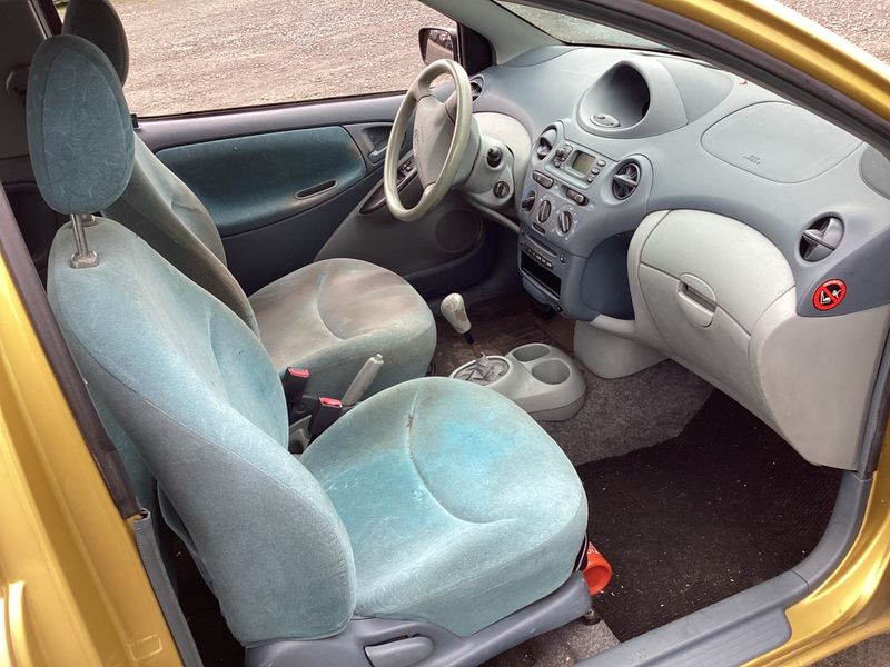 Toyota Yaris 1.0 VVT-i Sol 2001 – снимка 3