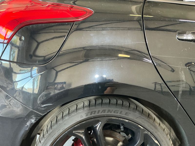 Ford Focus 2.0 EcoBoost ST 2018 – снимка 21