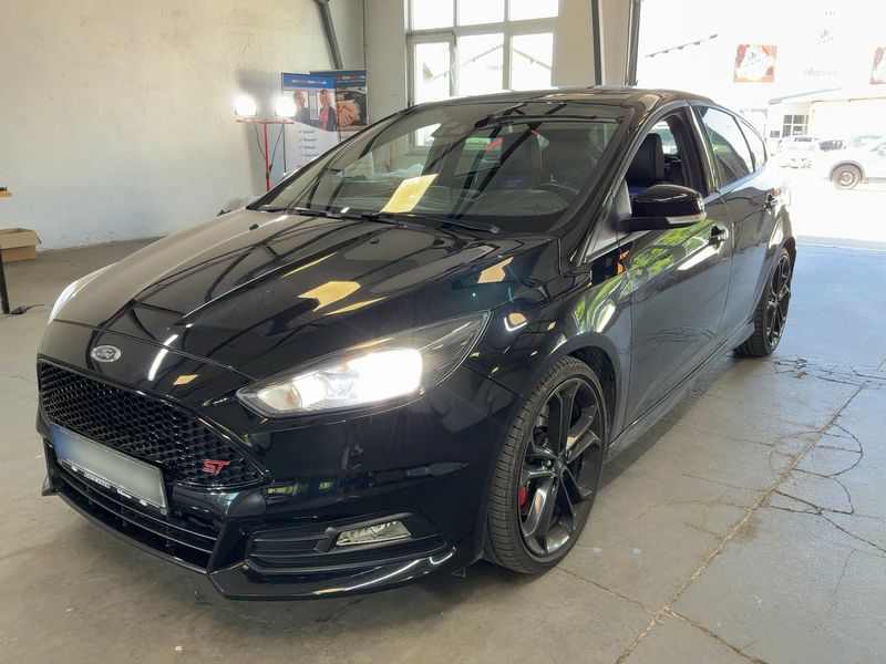 Ford Focus 2.0 EcoBoost ST 2018 – снимка 1