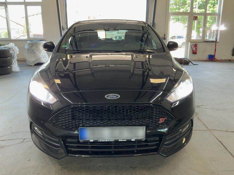 Ford Focus 2.0 EcoBoost ST 2018 – снимка 14