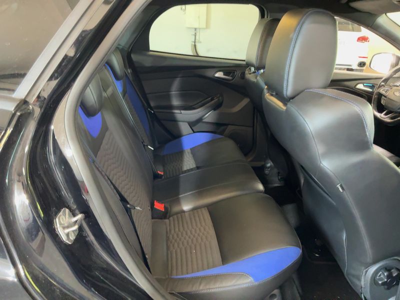 Ford Focus 2.0 EcoBoost ST 2018 – снимка 19
