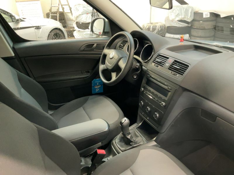 Skoda Yeti 1.8 TSI Active Plus Edition 4x4 2011 – снимка 16
