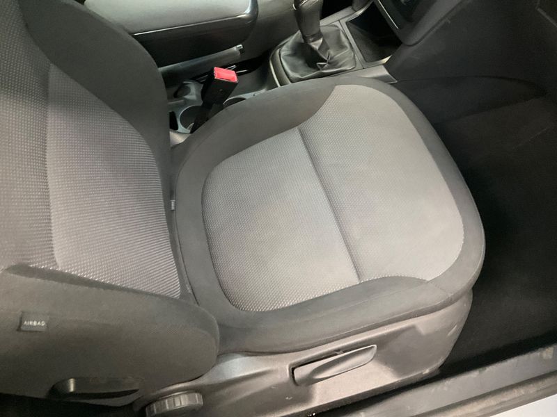 Skoda Yeti 1.8 TSI Active Plus Edition 4x4 2011 – снимка 33