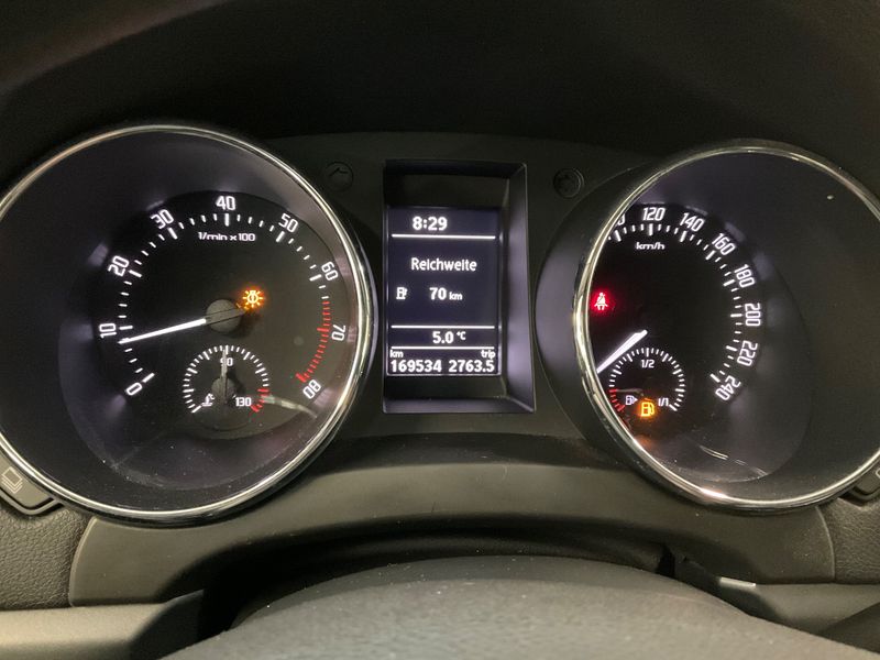 Skoda Yeti 1.8 TSI Active Plus Edition 4x4 2011 – снимка 18