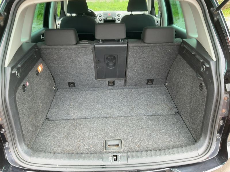 Volkswagen Tiguan 2.0 TDI Track & Field 4Motion 2011 – снимка 16