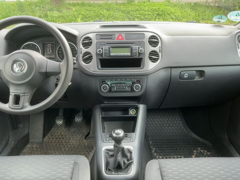 Volkswagen Tiguan 2.0 TDI Track & Field 4Motion 2011 – снимка 18