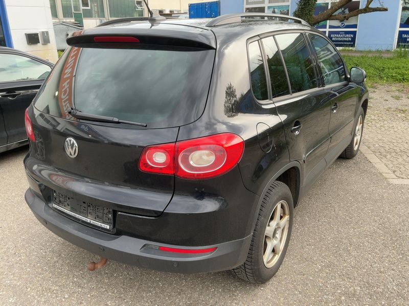 Volkswagen Tiguan 2.0 TDI Track & Field 4Motion 2011 – снимка 8