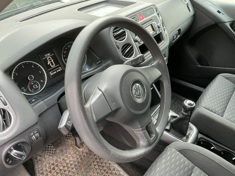 Volkswagen Tiguan 2.0 TDI Track & Field 4Motion 2011 – снимка 29