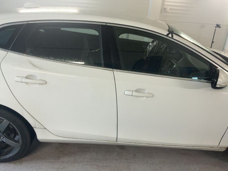 Volvo V40 1.6 D2 Momentum 2013 – снимка 10