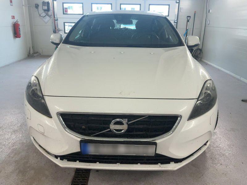 Volvo V40 1.6 D2 Momentum 2013 – снимка 14
