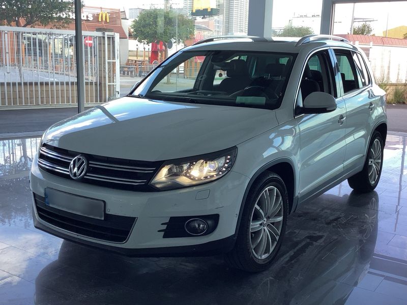 Volkswagen Tiguan 2.0 TDI T1 Sport BlueMotion Tech 2016 – снимка 1