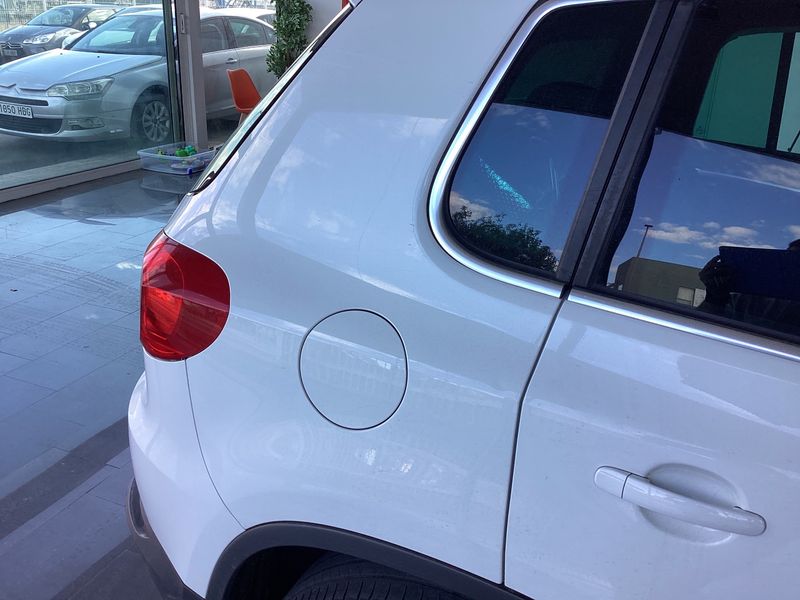 Volkswagen Tiguan 2.0 TDI T1 Sport BlueMotion Tech 2016 – снимка 23