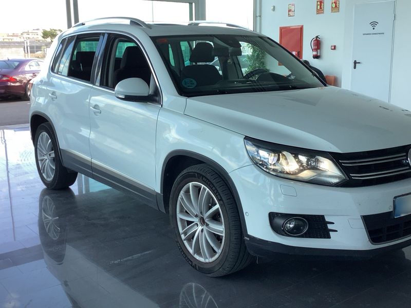 Volkswagen Tiguan 2.0 TDI T1 Sport BlueMotion Tech 2016 – снимка 12
