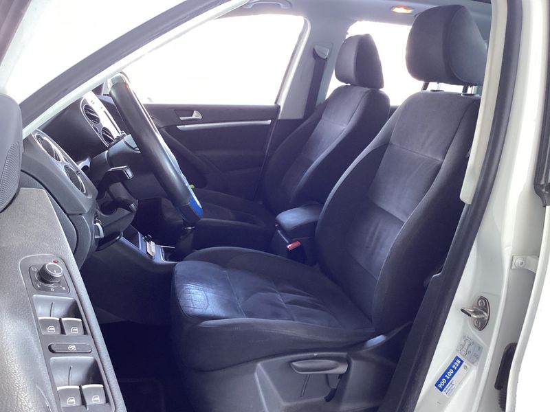 Volkswagen Tiguan 2.0 TDI T1 Sport BlueMotion Tech 2016 – снимка 25
