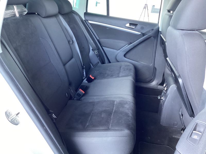 Volkswagen Tiguan 2.0 TDI T1 Sport BlueMotion Tech 2016 – снимка 19