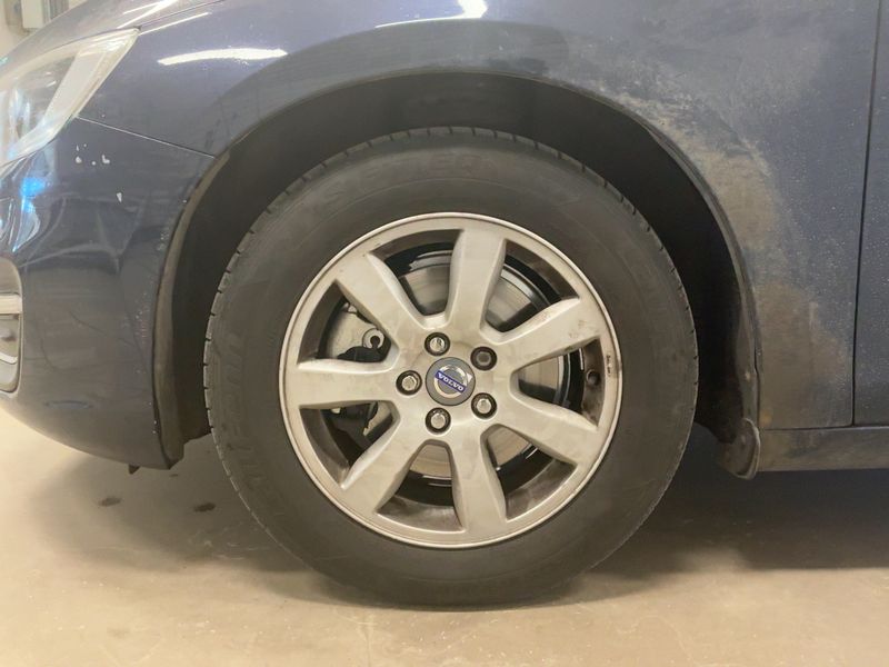 Volvo V60 2.0 D4 Momentum 2014 – снимка 3