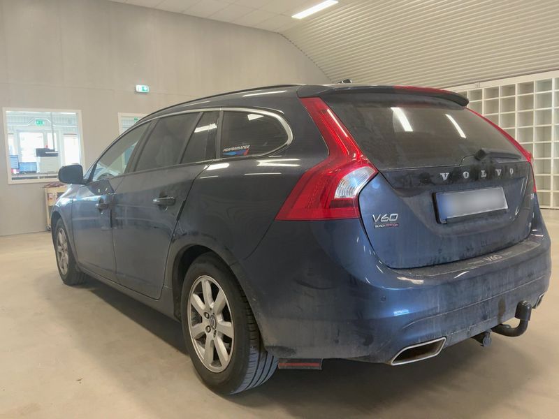 Volvo V60 2.0 D4 Momentum 2014 – снимка 6