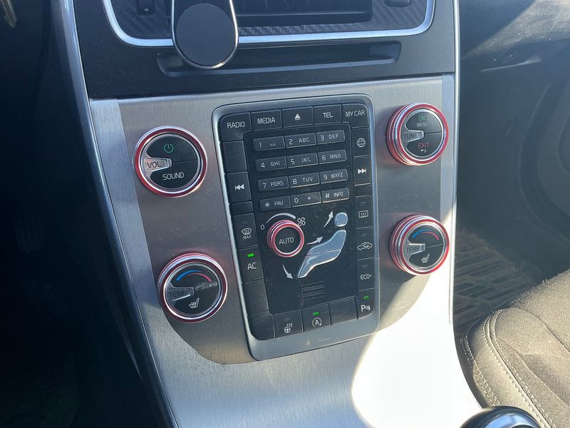 Volvo V60 2.0 D4 Momentum 2014 – снимка 25