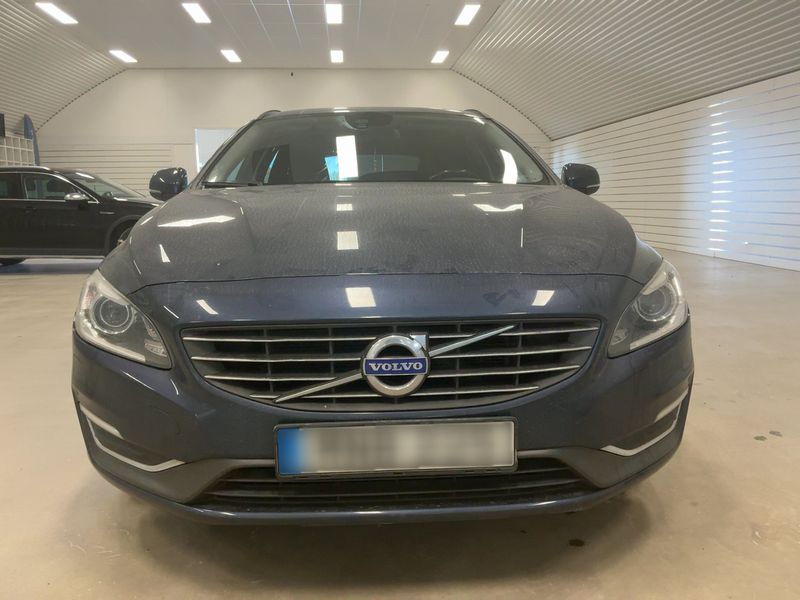 Volvo V60 2.0 D4 Momentum 2014 – снимка 14