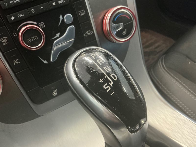 Volvo V60 2.0 D4 Momentum 2014 – снимка 26