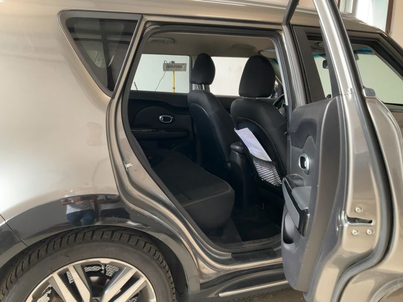 Kia Soul 1.6 CRDi You® Soul 2015 – снимка 19