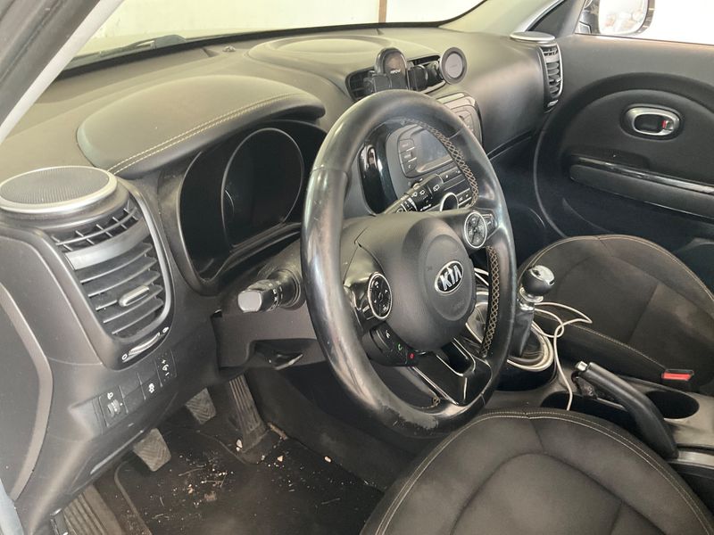 Kia Soul 1.6 CRDi You® Soul 2015 – снимка 23